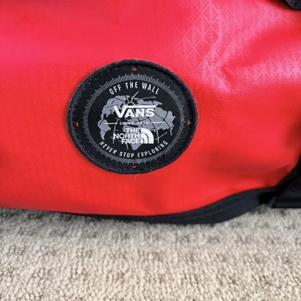 VANS‎ X THE NORTH FACE BASECAMP RED DUFFEL 50L BAG W/ Travel Bag